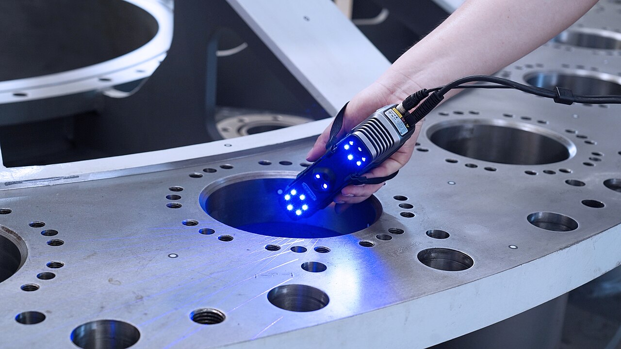 Creality Pika Reviewed: A 260 g Handheld 3D Scanner for $699
