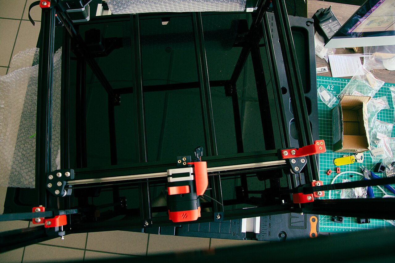 Creality's SPARKX i8 Promises Multicolor Printing Without the Purge Waste