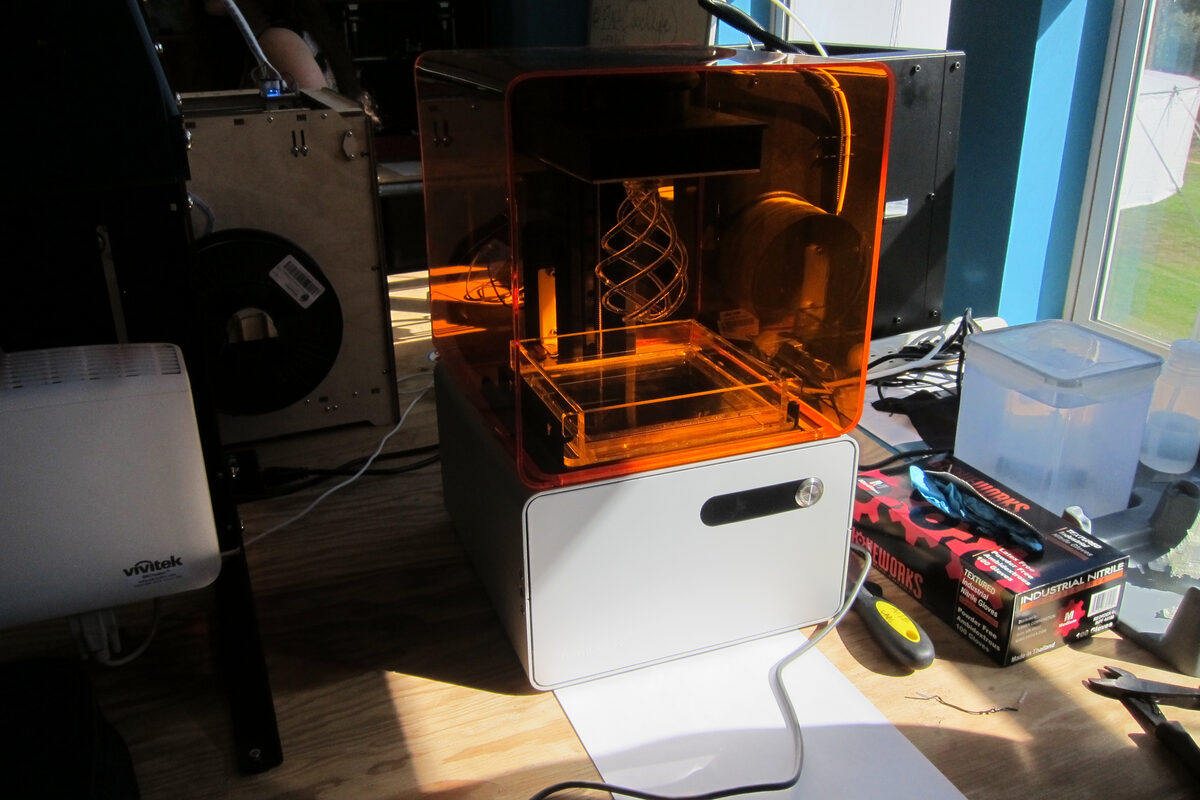 HeyGears Reflex RS Turbo Pushes Resin Printing Speed 33% Faster for Miniature Makers