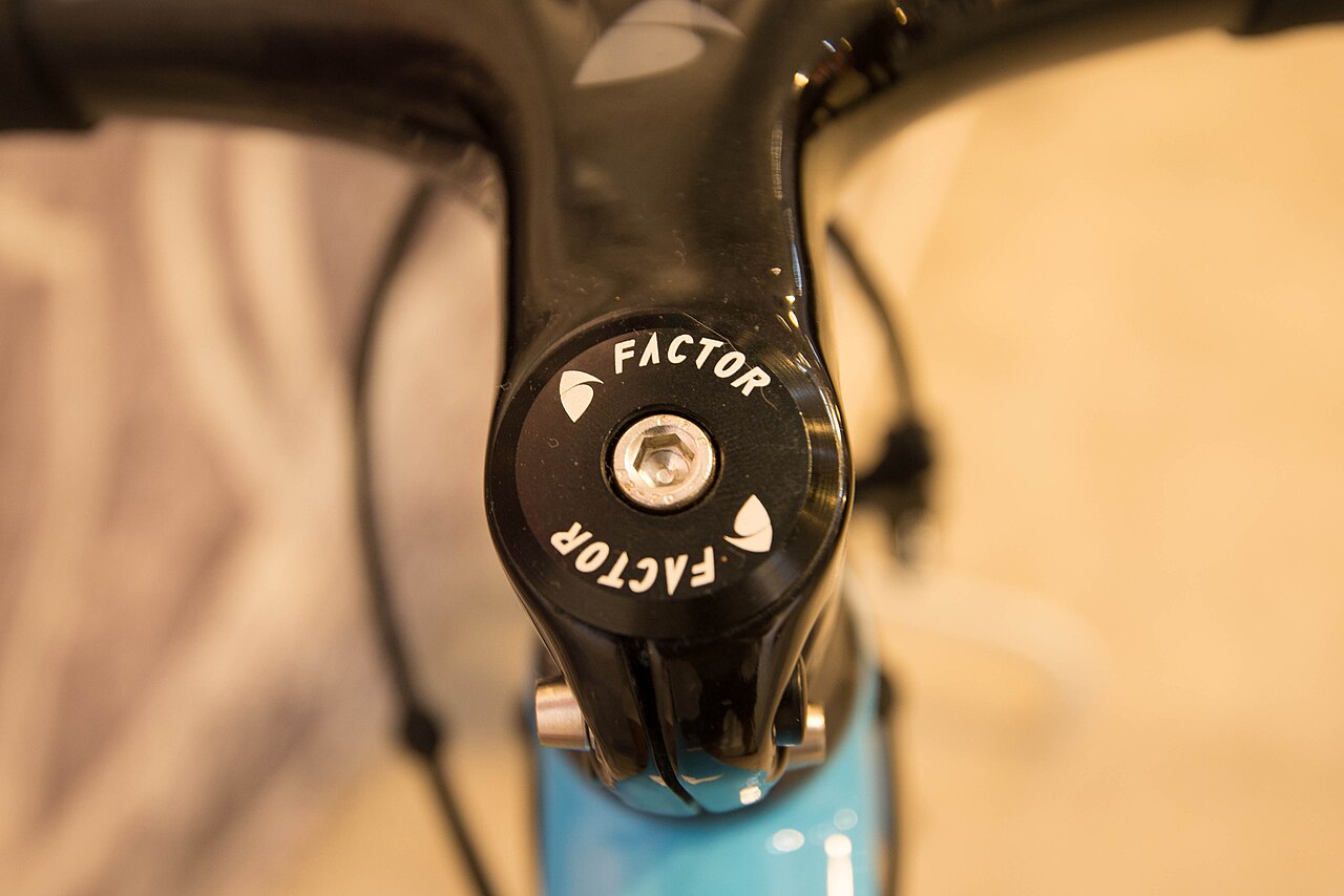 Jenny's Headset: Print-in-Place Zig-Zag Springs Replace the Part That Always Breaks