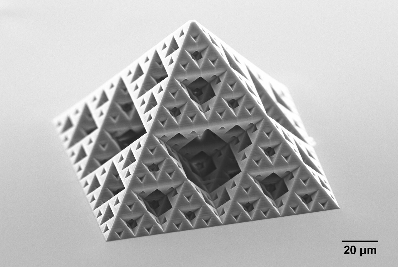 UpNano's 3D Adaptive Resolution Reshapes the 2PP Voxel to Kill the Staircase on Freeform Optics